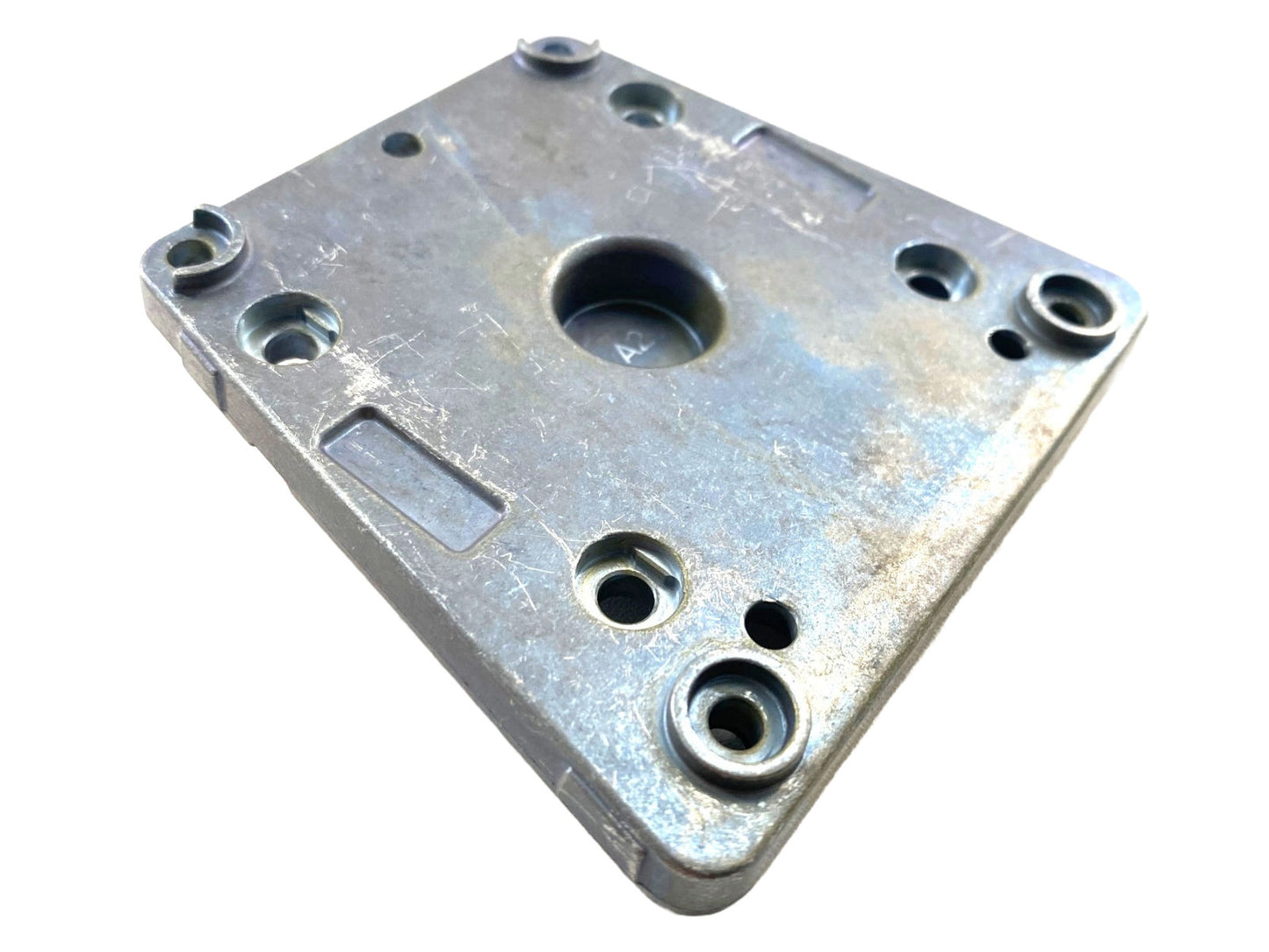 lower lifting bracket for Luba1