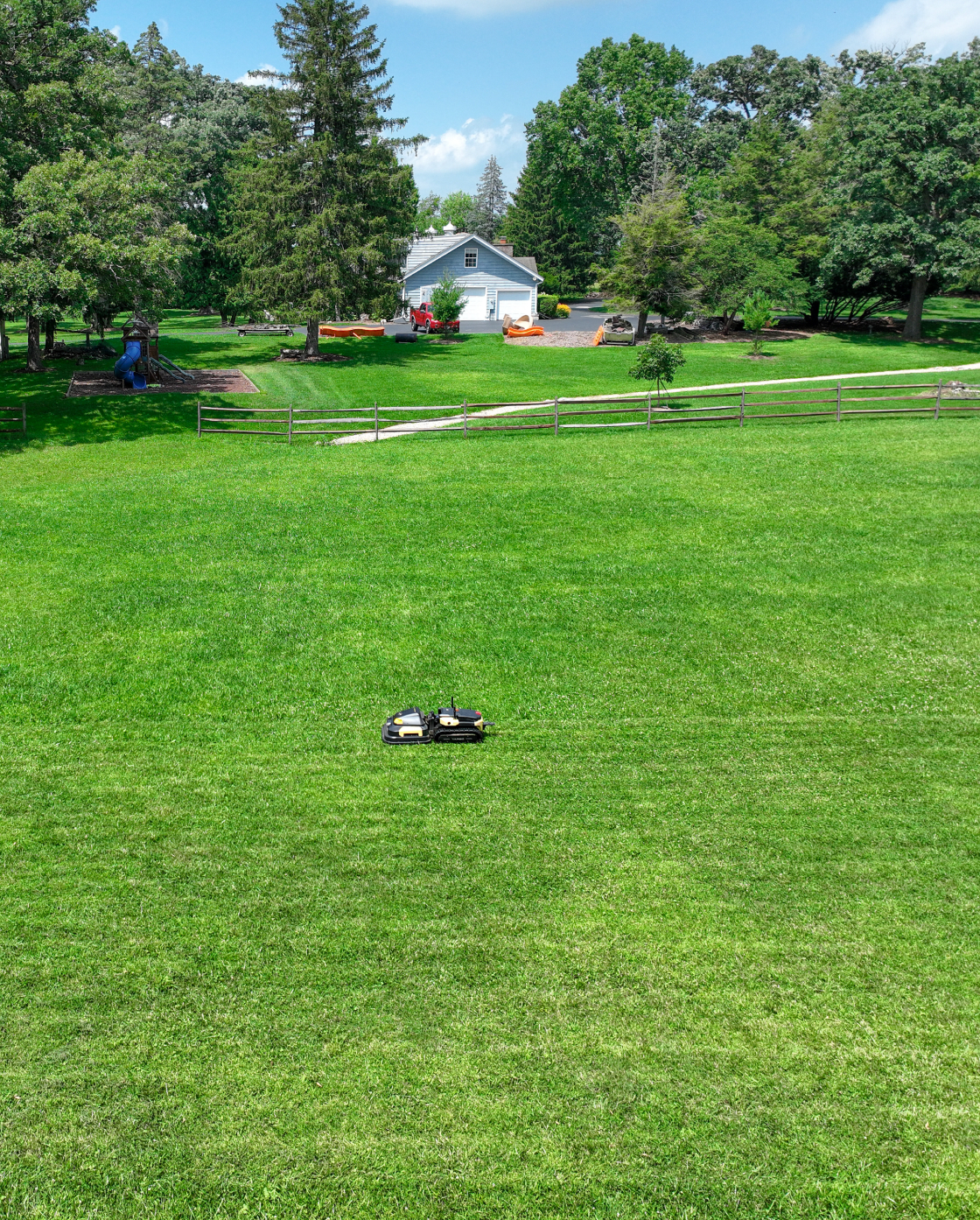 Yarbo Y40 Core with Snow Blower Gen 2 and Lawn Mower Pro Modules — Yarbo Lawn Mower Pro + Snow Blower + Blower